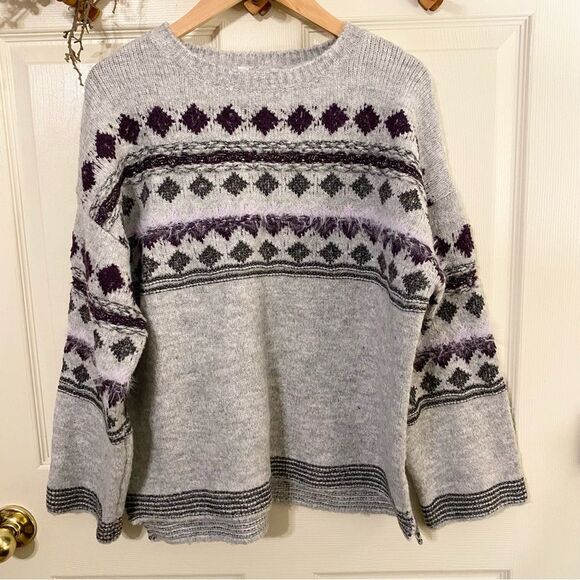 Time and Tru Gray and Purple Patterned Sweater - Picture 1 of 7